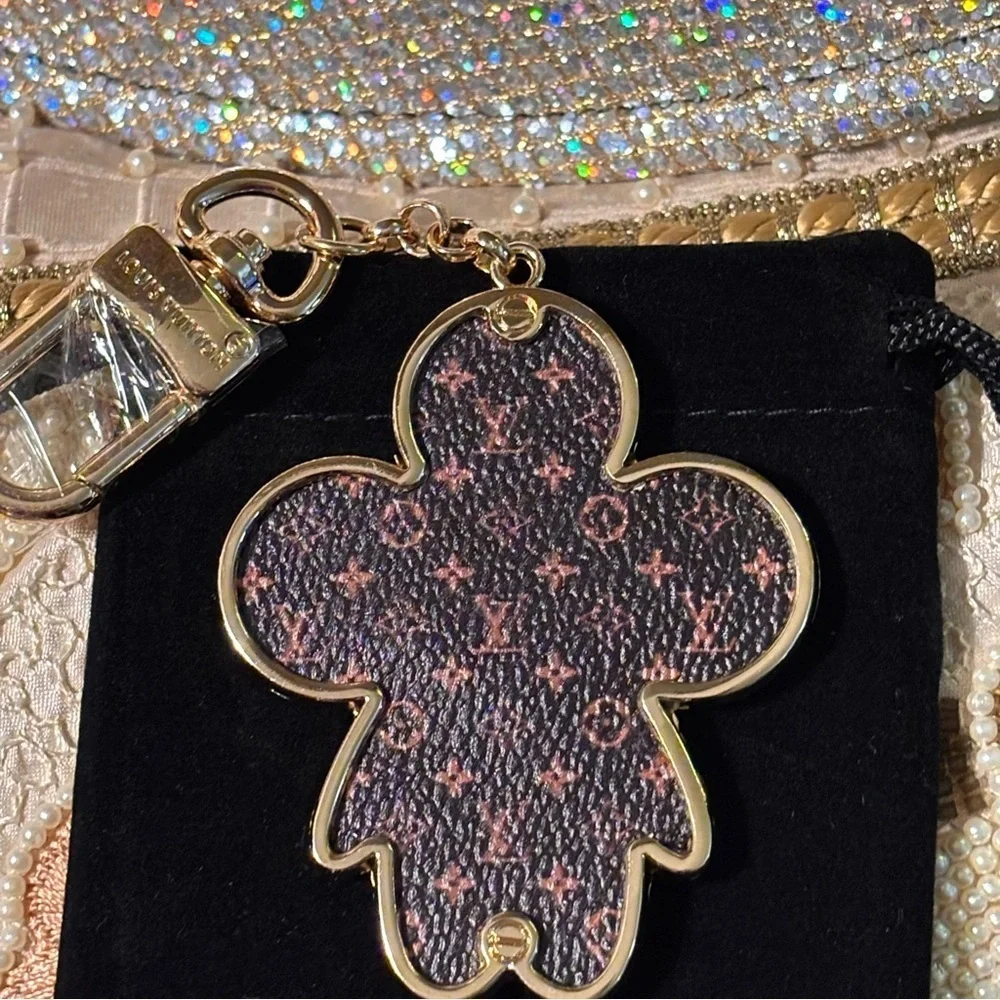 Luxury Vivienne Keychain/Bag Charm GWP
